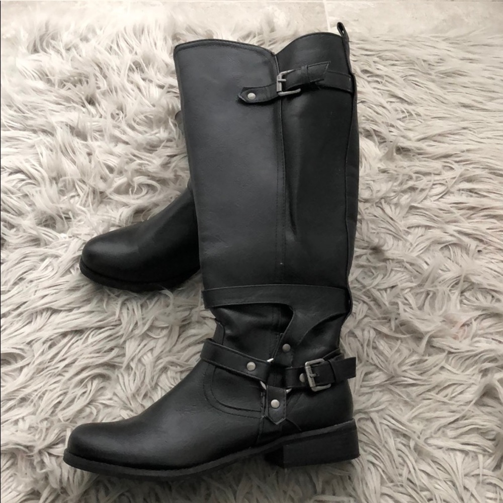 Black riding boots